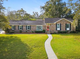 1021 Dominion Dr, Hanahan, SC 29410