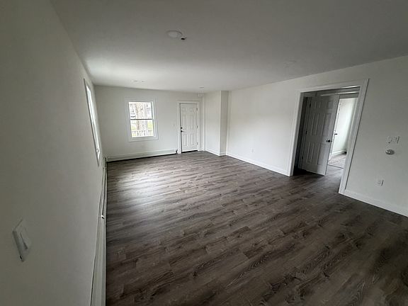 3rd image of 20 Grove St #2A