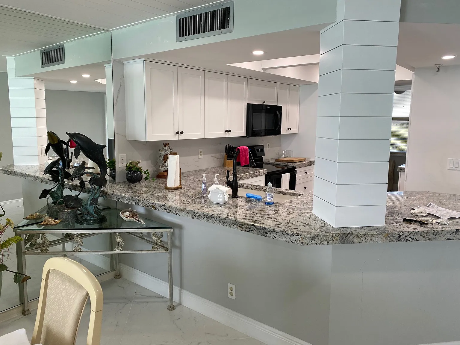 2 bed, 1299 sqft, $6,000 — Photo 2