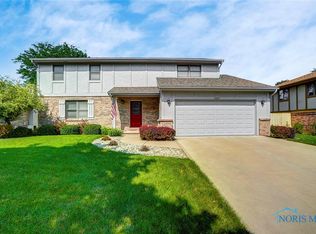 2207 Willowtree Ln, Maumee, OH 43537