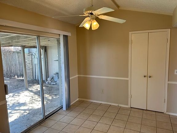3rd image of 2628 Lawndale Dr
