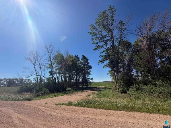 281 Street, Worthing, SD 57077