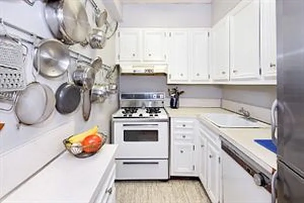 Sold by Douglas Elliman | media 8