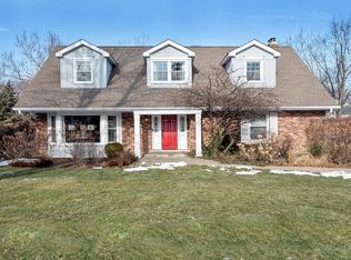 11 Charleston Rd, Hinsdale, IL 60521