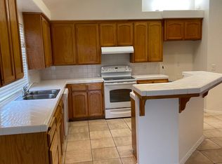 2271 N Pima Ave, Fresno, CA 93722