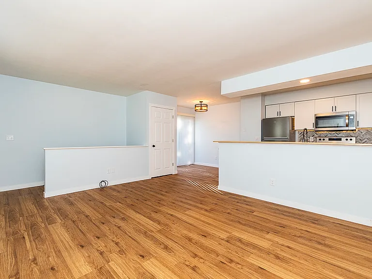 7645 Timbercreek Ct #4 — Photo 6