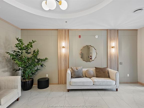 5th image of 364 Grand Ave E #305