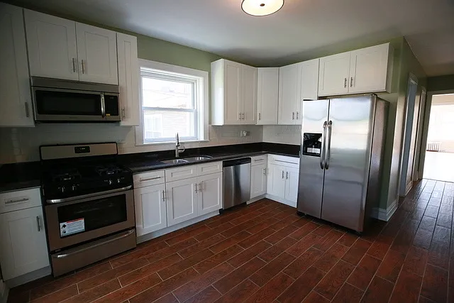 5319 S Homan Ave #1 — Photo 3