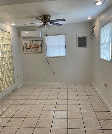 4th image of 305 City Park Ave APT E
