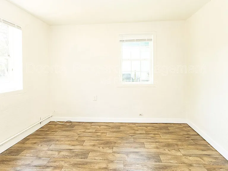 417 N Hawthorne St #417 — Photo 8