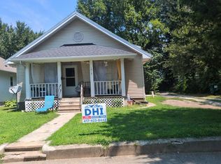 1019 W Lynn St, Springfield, MO 65802