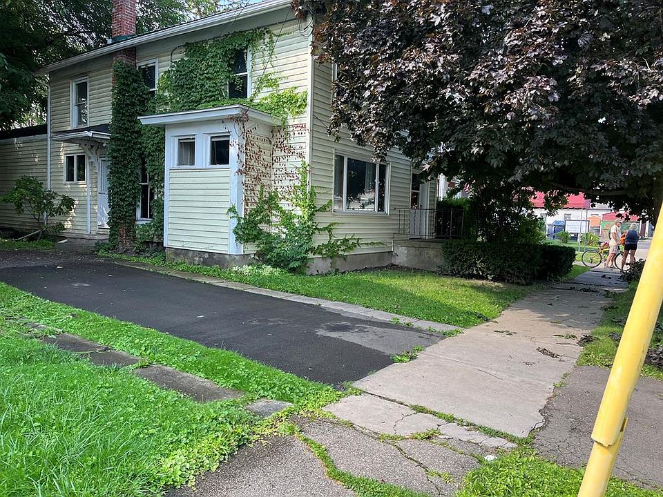 1st image of 121 5th St