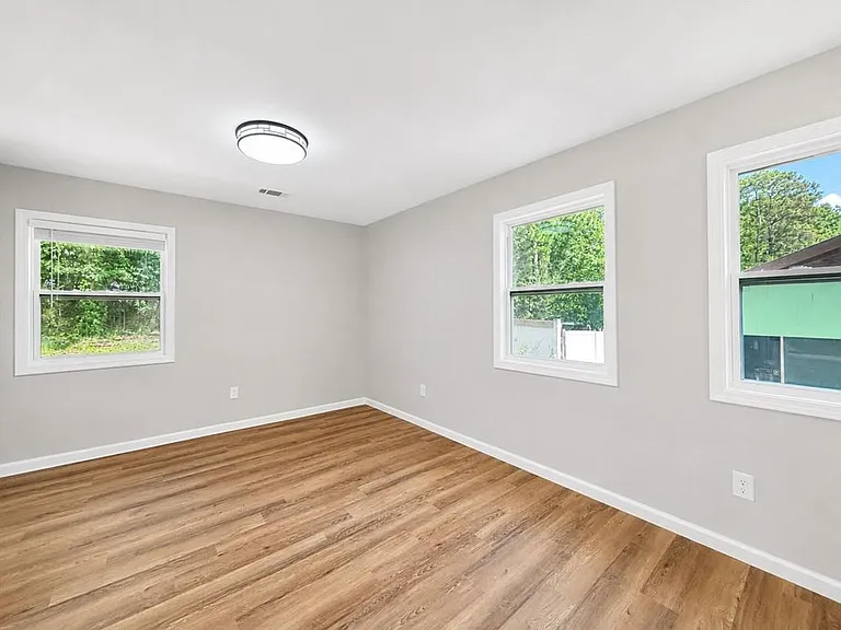 1639 Bridgeport Dr NW — Photo 22