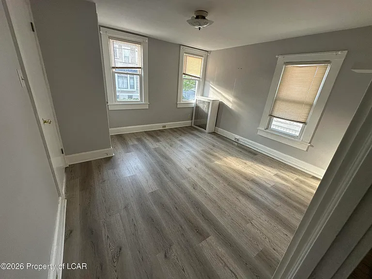 966 Ridge Ave #UPPER — Photo 4