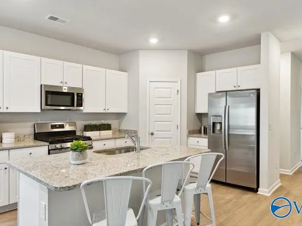 143 Wolfe Ln, Huntsville, AL 35811