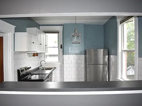 2nd image of 3936 Davis Ave #2