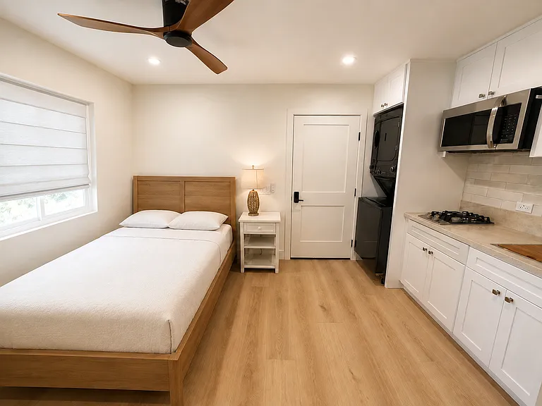 2922 Estancia #A — Photo 3