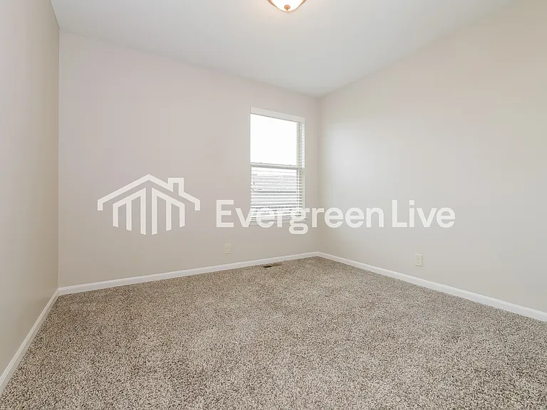 900 SW Chickadee Dr — Photo 12