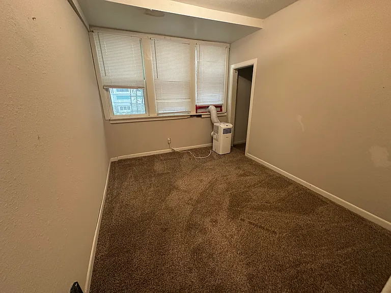 1025 E Washington St #2 — Photo 9