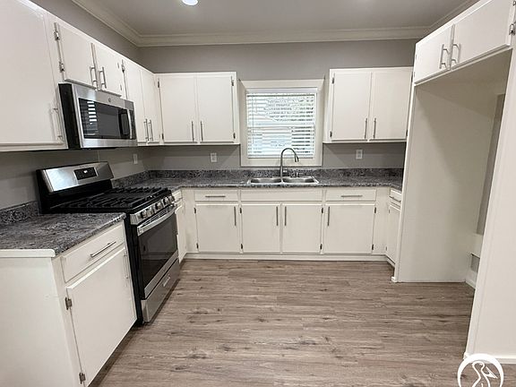 3rd image of 207 Coleman Ave