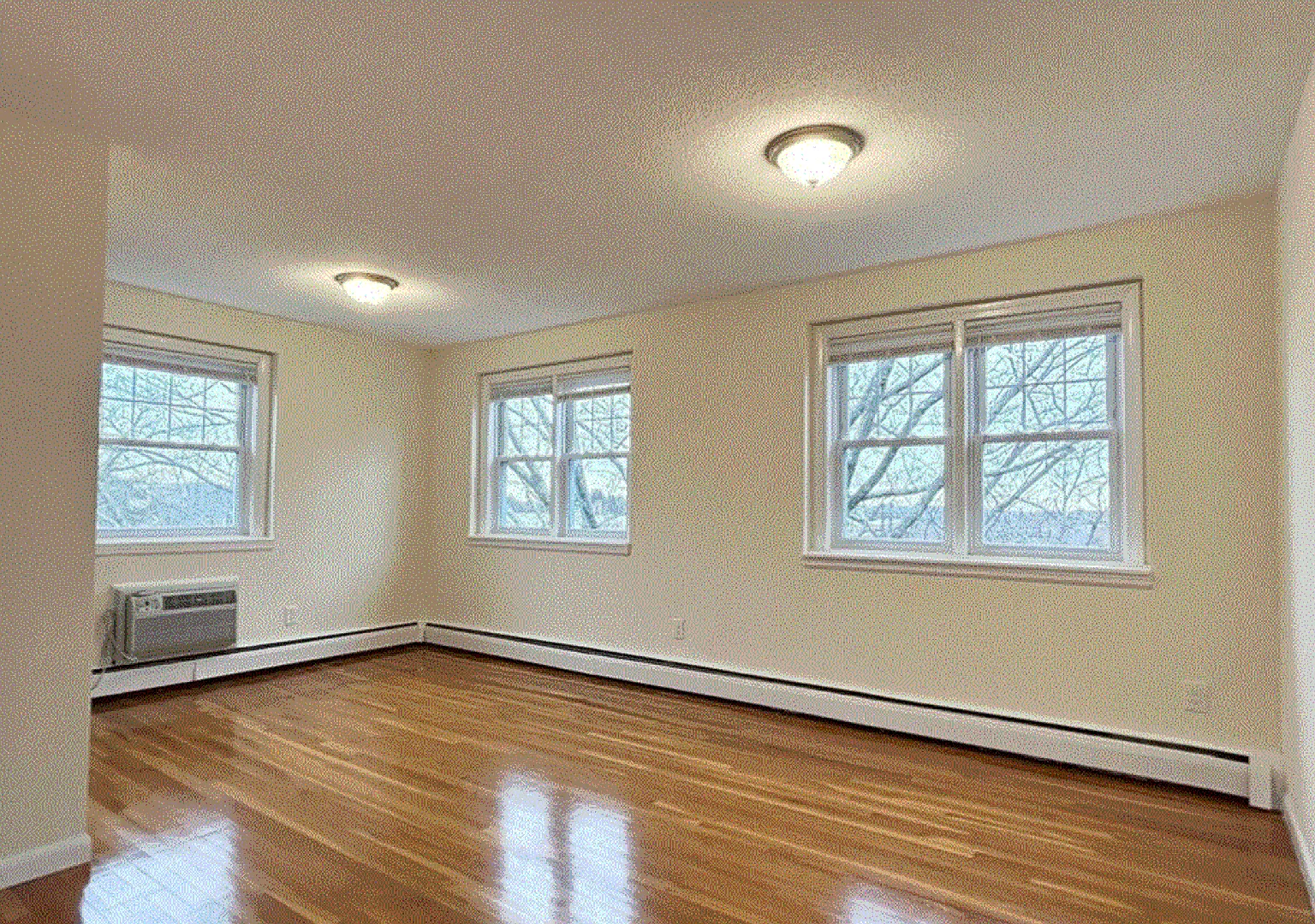 2020 Commonwealth Ave — Photo 1