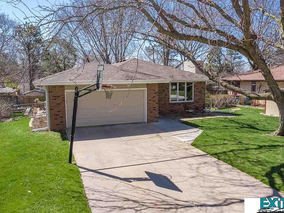 1st image of 6301 Skylark Ln