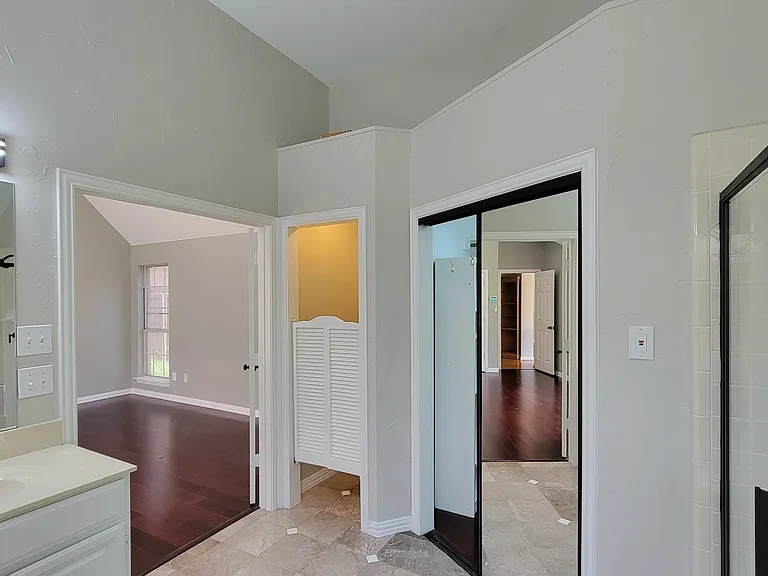 9726 Windy Hollow Dr — Photo 30