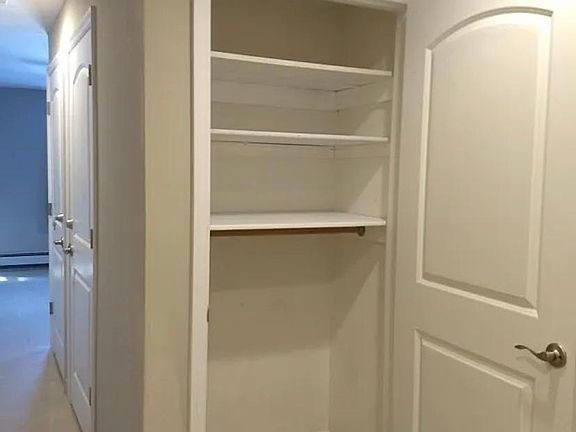 4th image of 63 Oxford Pl Floor 1