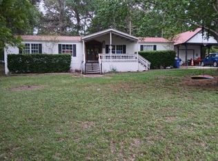 14431 Oak Gln, Willis, TX 77378