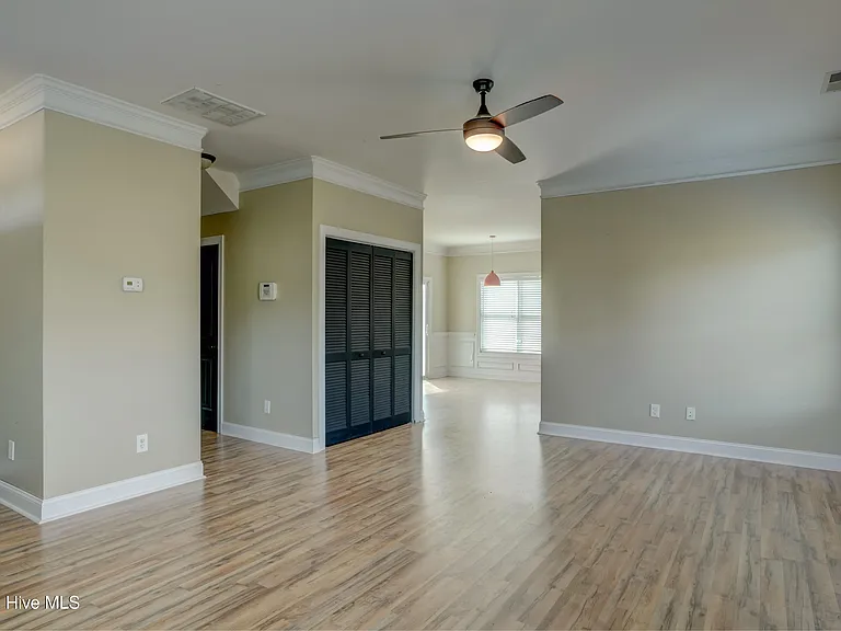 200 Marissa Ct — Photo 17