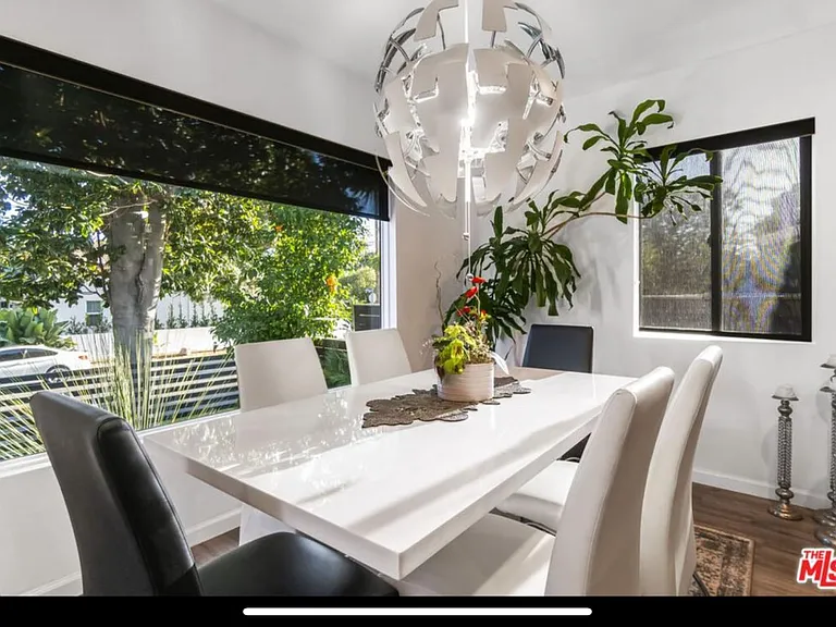 10915 Ayres Ave — Photo 3