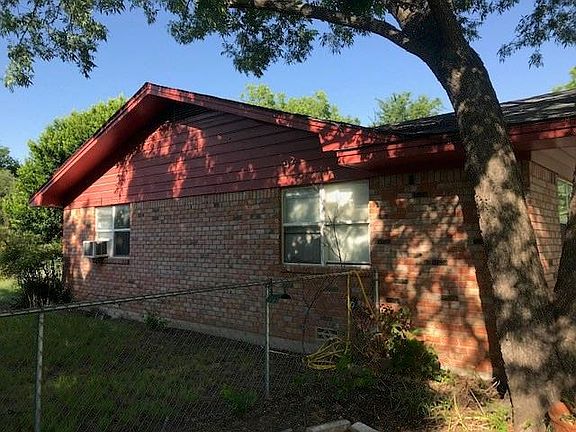 3rd image of 413 N Railroad Ave
