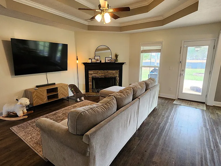 48 Wheatfield Dr — Photo 29