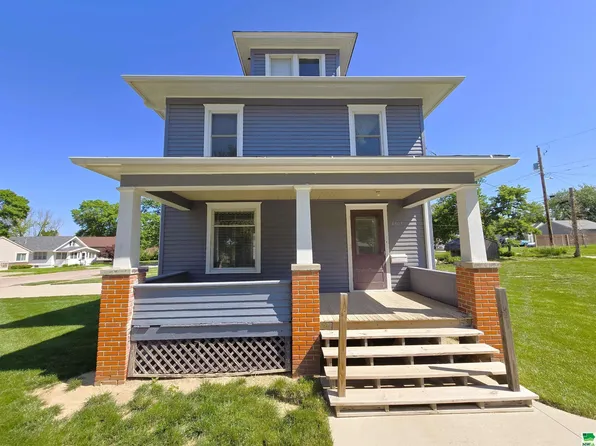 4807 Bushnell Ave, Sioux City, IA 51106