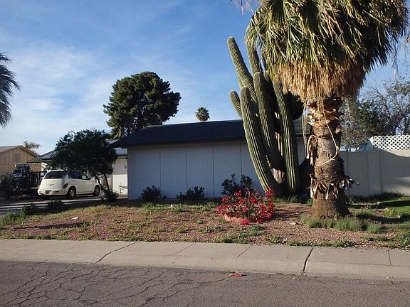 2nd image of 3660 W Windrose Dr