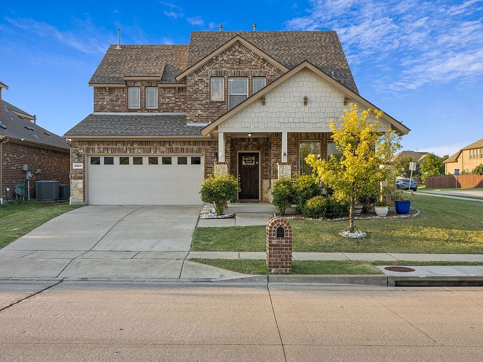 1st image of 2221 Petunia Ln