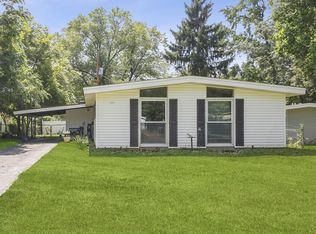 790 Pebble Ln, Florissant, MO 63033