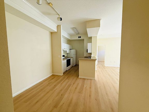 5th image of 17110 Carrington Park Dr APT 822