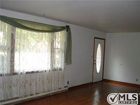 5th image of 108 Preston St