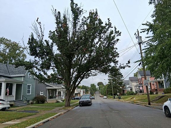 4th image of 3913 Trevor Ave