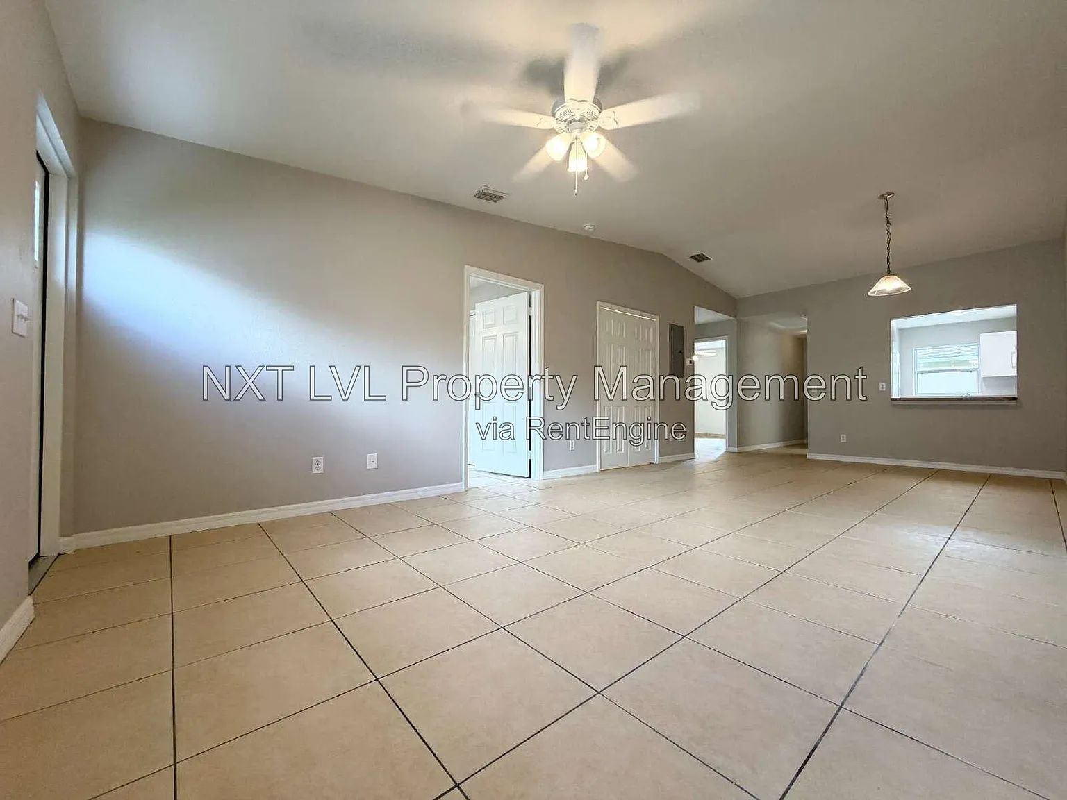 2 bed, 2.0 bath, 1013 sqft, $1,395 — Photo 4