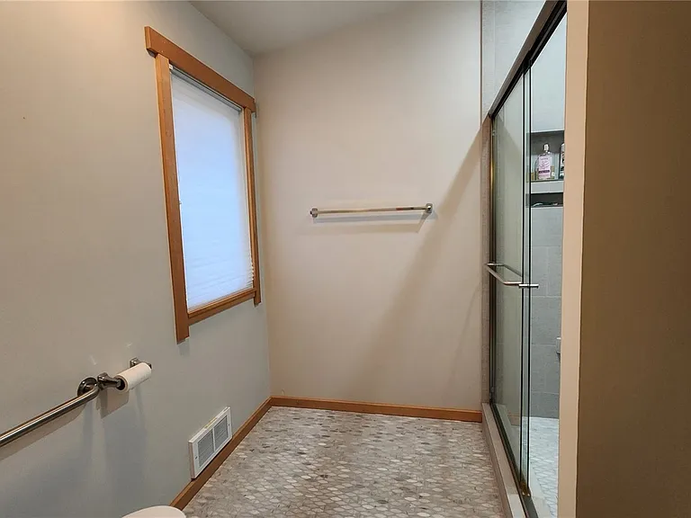 825 Brokaw Rd — Photo 16