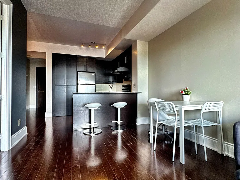 273 S Park Rd #1201 — Photo 14