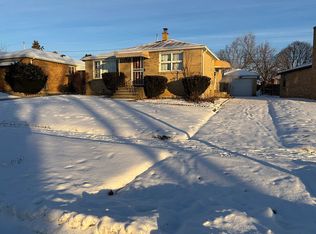 28 Victoria Blvd, Cheektowaga, NY 14225