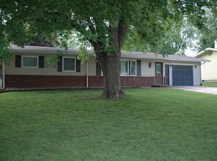 405 Prairie St, Pella, IA 50219
