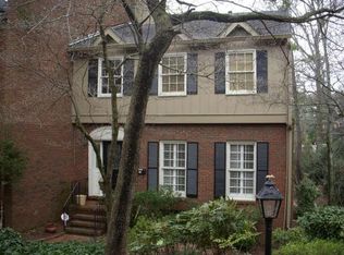 5223 Glenridge Dr, Sandy Springs, GA 30342