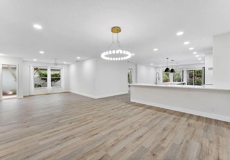 9180 Pine Springs Dr — Photo 5