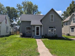 313 Shawnee St, Hiawatha, KS 66434