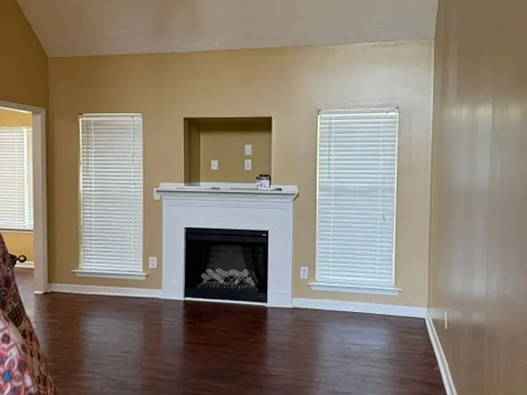 1832 Heathers Way — Photo 35