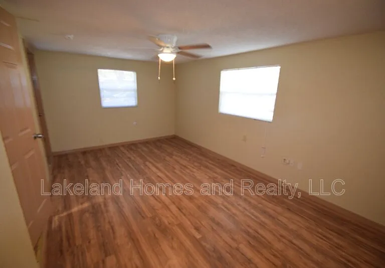 522 Oakland Rd — Photo 10